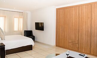 Inn & Out Plus Craighall