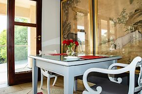 Inn & Out Plus Craighall