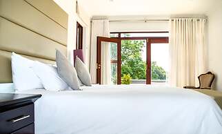 Inn & Out Plus Craighall