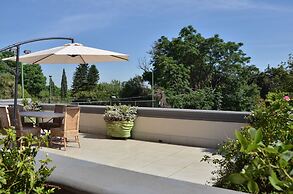 Inn & Out Plus Craighall