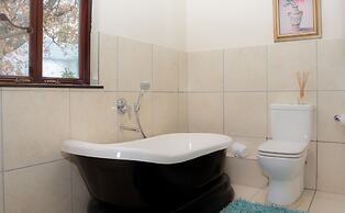Inn & Out Plus Craighall