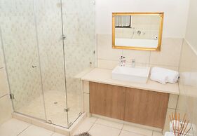 Inn & Out Plus Craighall