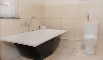Inn & Out Plus Craighall