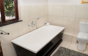 Inn & Out Plus Craighall