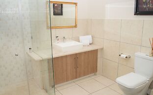 Inn & Out Plus Craighall
