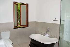 Inn & Out Plus Craighall