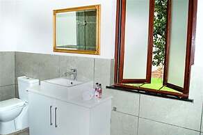 Inn & Out Plus Craighall