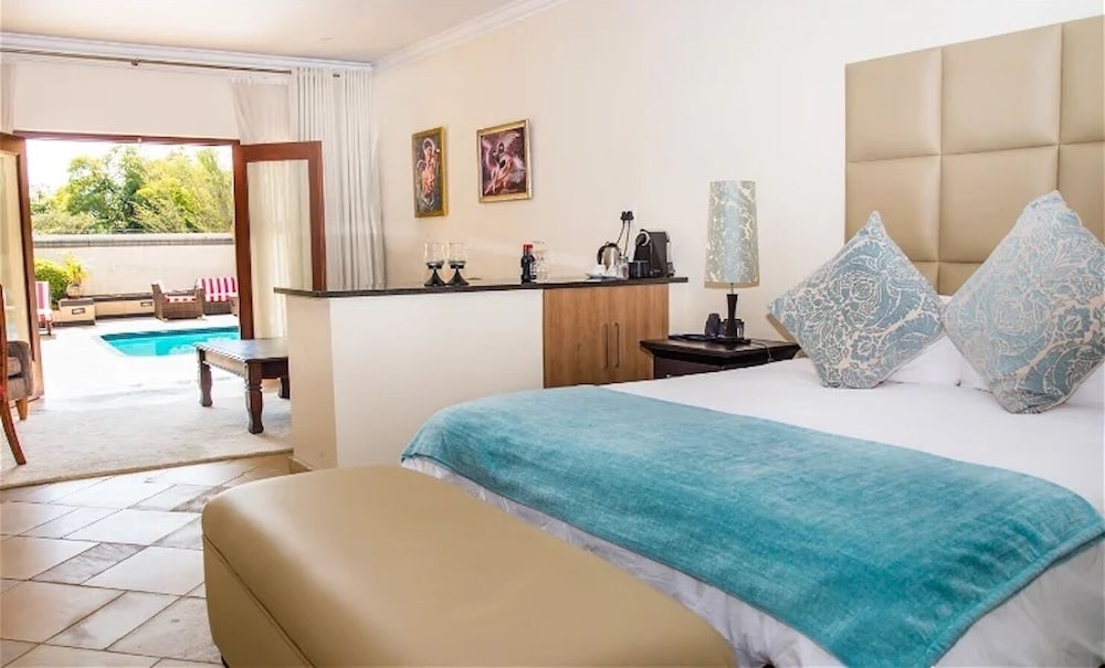 Inn & Out Plus Craighall