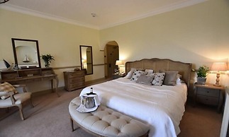 Watersmeet Hotel