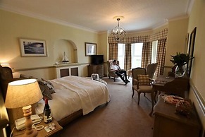 Watersmeet Hotel