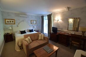 Watersmeet Hotel