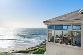 Watersmeet Hotel
