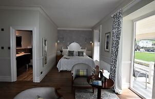 Watersmeet Hotel