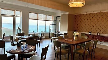Watersmeet Hotel