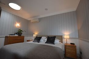 Watersmeet Hotel