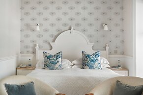 Watersmeet Hotel