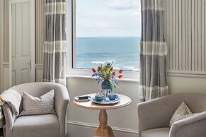 Watersmeet Hotel