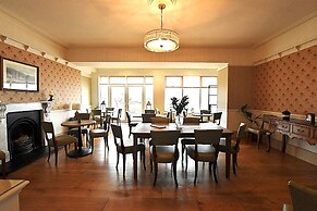 Watersmeet Hotel