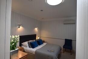 Watersmeet Hotel