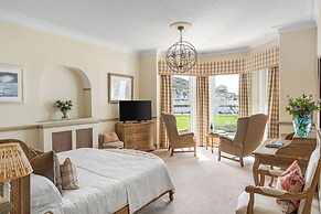 Watersmeet Hotel