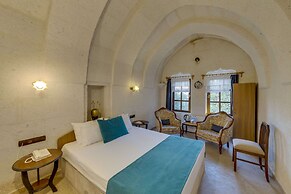 El Puente Cave Hotel