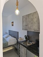 Zoumis Residence