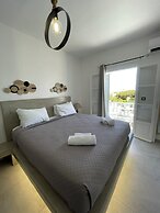 Zoumis Residence