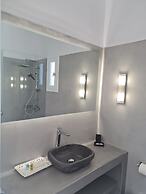 Zoumis Residence