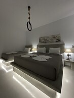 Zoumis Residence