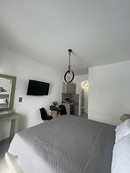 Zoumis Residence