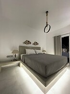 Zoumis Residence
