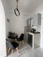 Zoumis Residence
