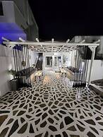 Zoumis Residence