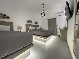 Zoumis Residence