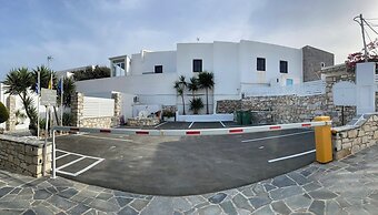 Zoumis Residence