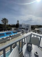 Zoumis Residence