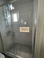 Zoumis Residence