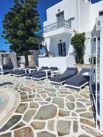 Zoumis Residence