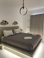 Zoumis Residence