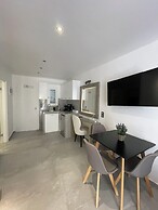 Zoumis Residence