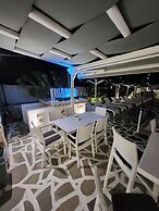 Zoumis Residence