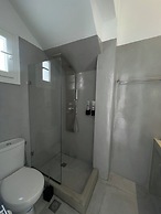 Zoumis Residence