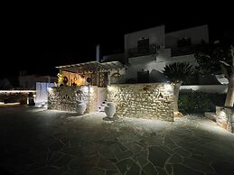 Zoumis Residence