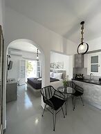 Zoumis Residence