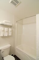 Paradise Inn and Suites - Redwater