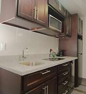 Paradise Inn and Suites - Redwater