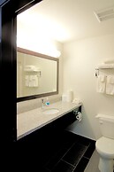Paradise Inn and Suites - Redwater