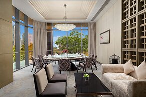 Pullman Haining