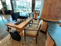 The Paramount Hotel