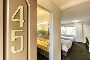Boomerang Hotel